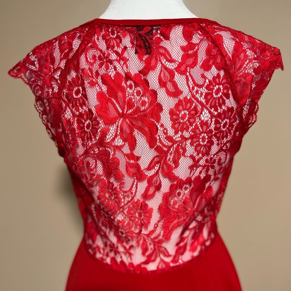 Forever 21 Back Lace Skater dress|Size:Small| Color:Red|Mini - Picture 6 of 6